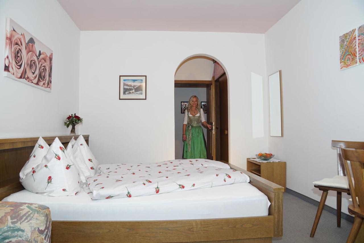 Pension Brunhild San Leonardo in Passiria Extérieur photo